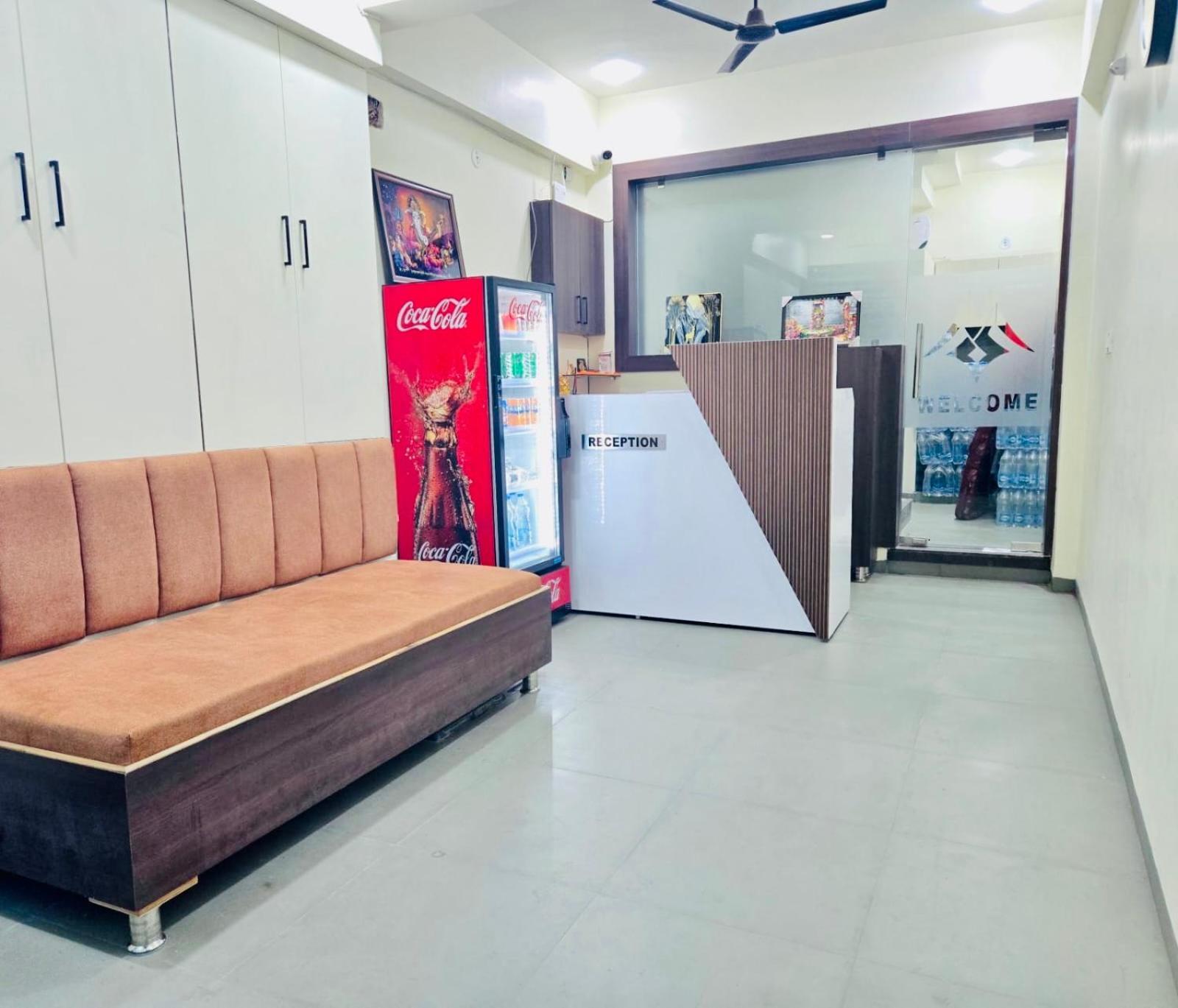 Hotel Nexus Индор Екстериор снимка