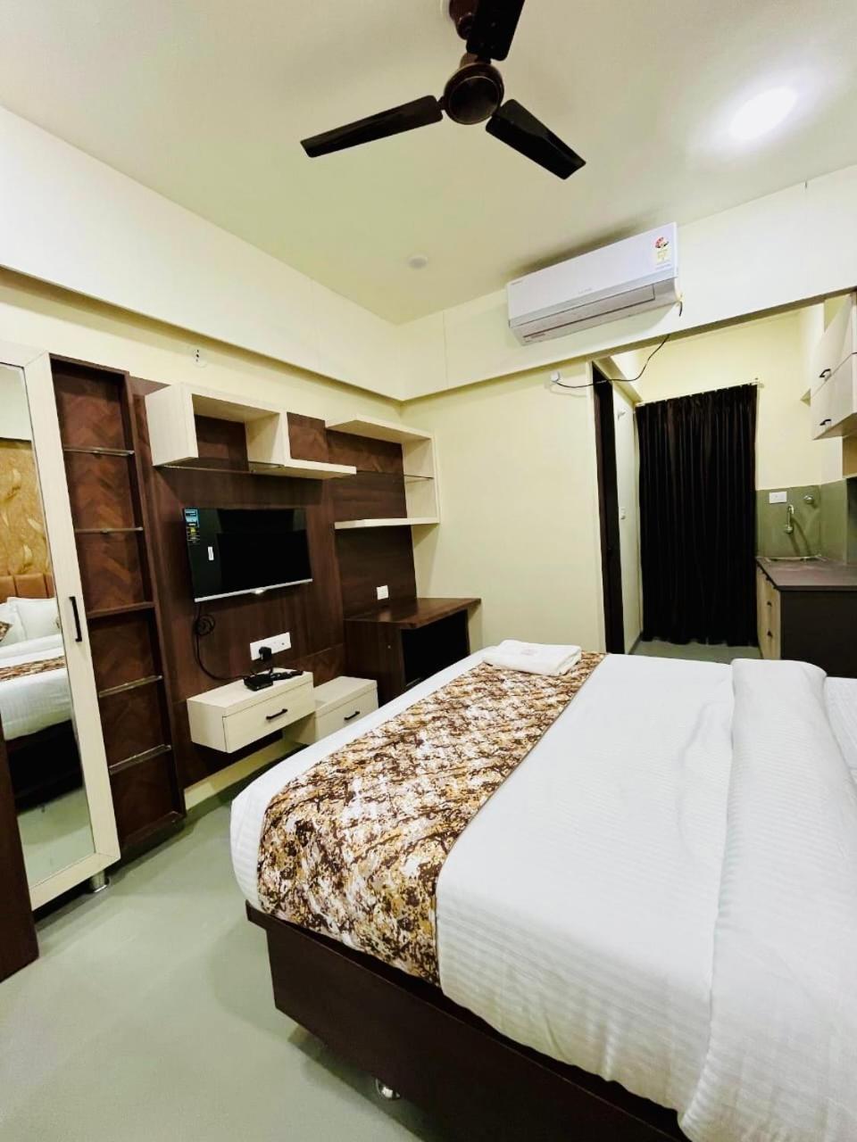 Hotel Nexus Индор Екстериор снимка
